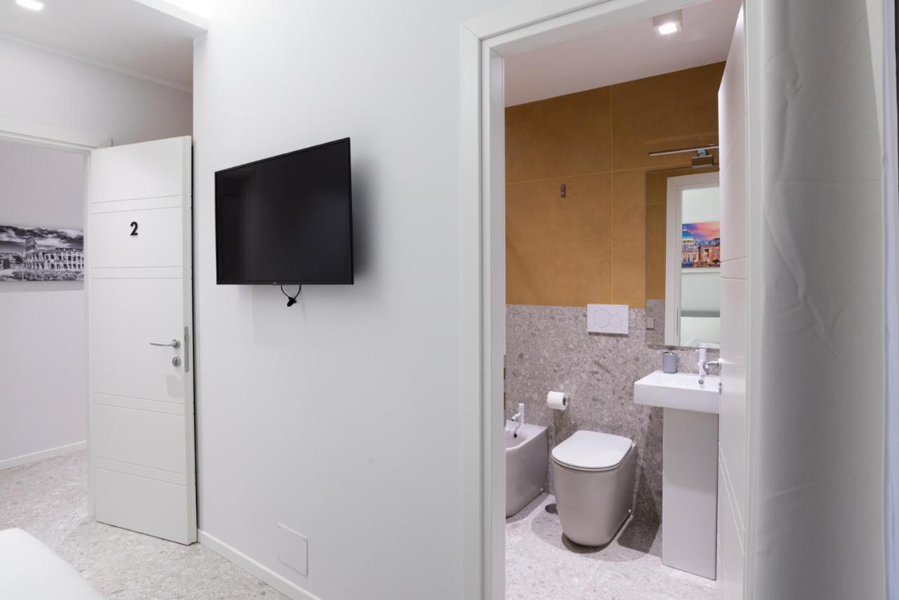 White Home Suite And Rooms روما المظهر الخارجي الصورة