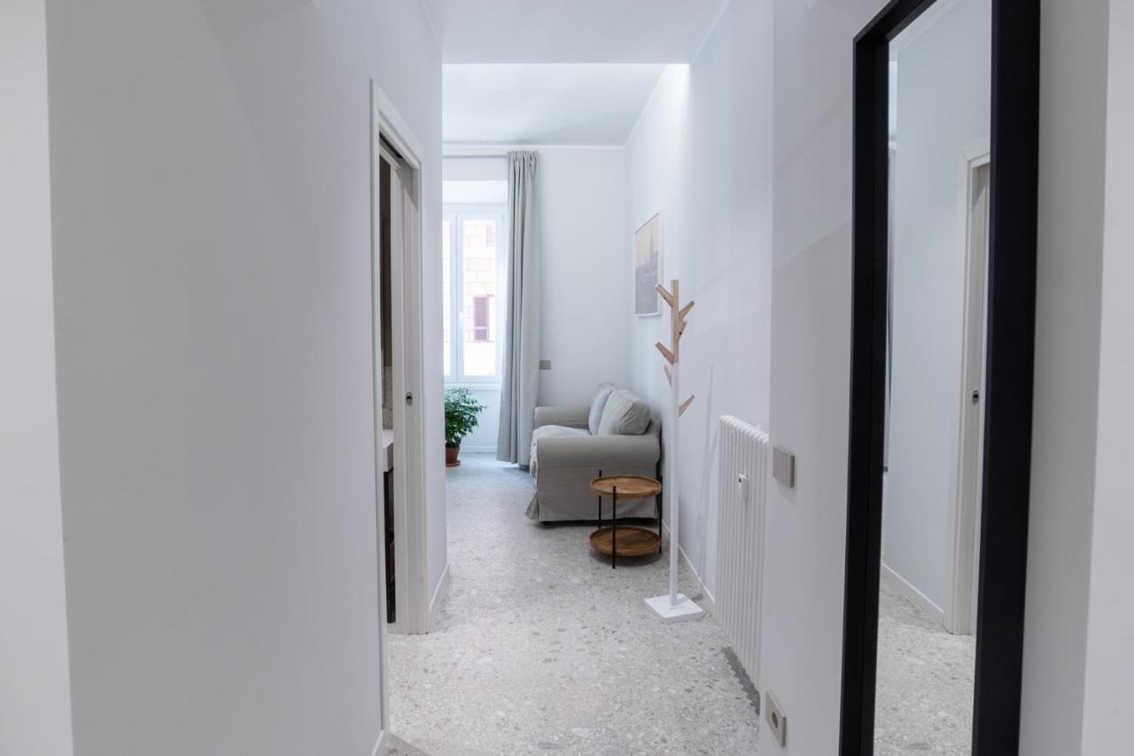 White Home Suite And Rooms روما المظهر الخارجي الصورة