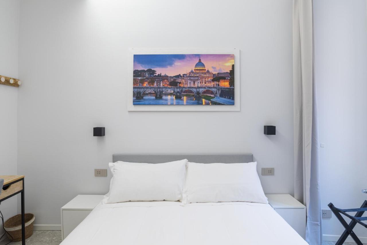 White Home Suite And Rooms روما المظهر الخارجي الصورة