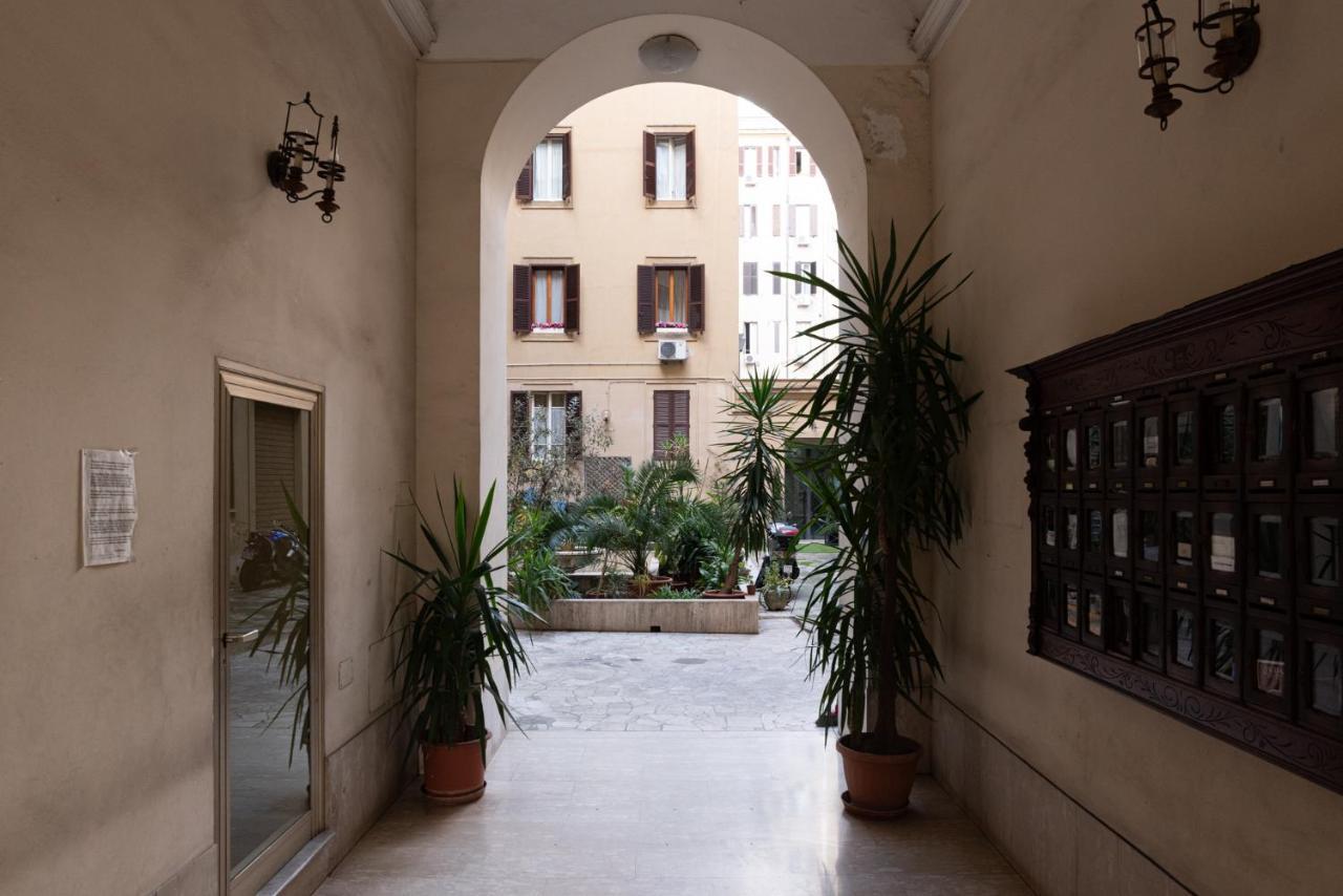 White Home Suite And Rooms روما المظهر الخارجي الصورة