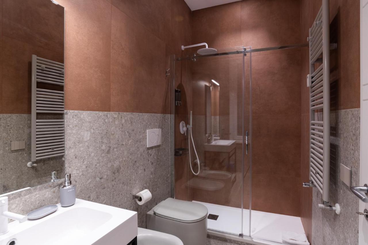 White Home Suite And Rooms روما المظهر الخارجي الصورة
